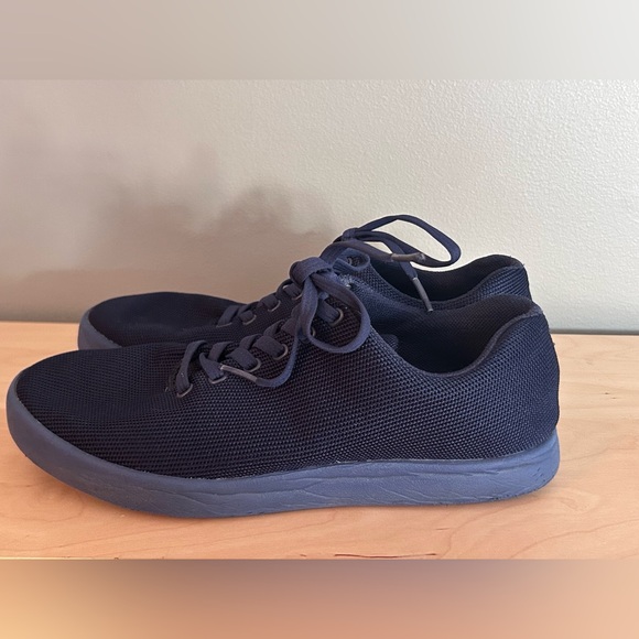 Atoms Shoes - Atoms Navy Model 000‎ Sneakers
Size: M 8.25 W 9.75